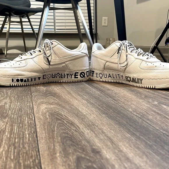 (Used) equality Nike Air Force 1